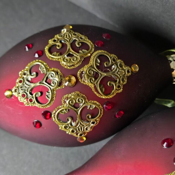 Frontgate Burgundy Filigree Glass Christmas Ornaments Set Of Two Red Gold 5 Inch - Picture 4 of 8